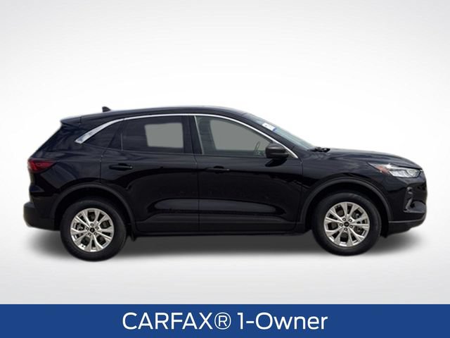 Certified 2023 Ford Escape Active w/ Tech Pack #1 AWD/4WD image 2