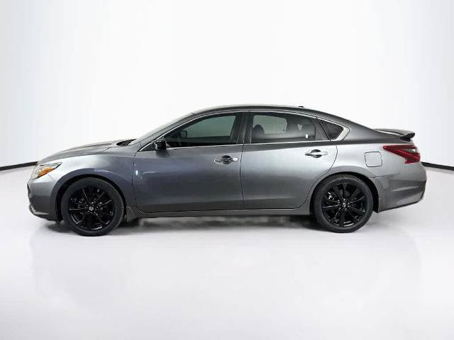 Used 2018 Nissan Altima 2.5 SR w/ SR Midnight Edition FWD image 3