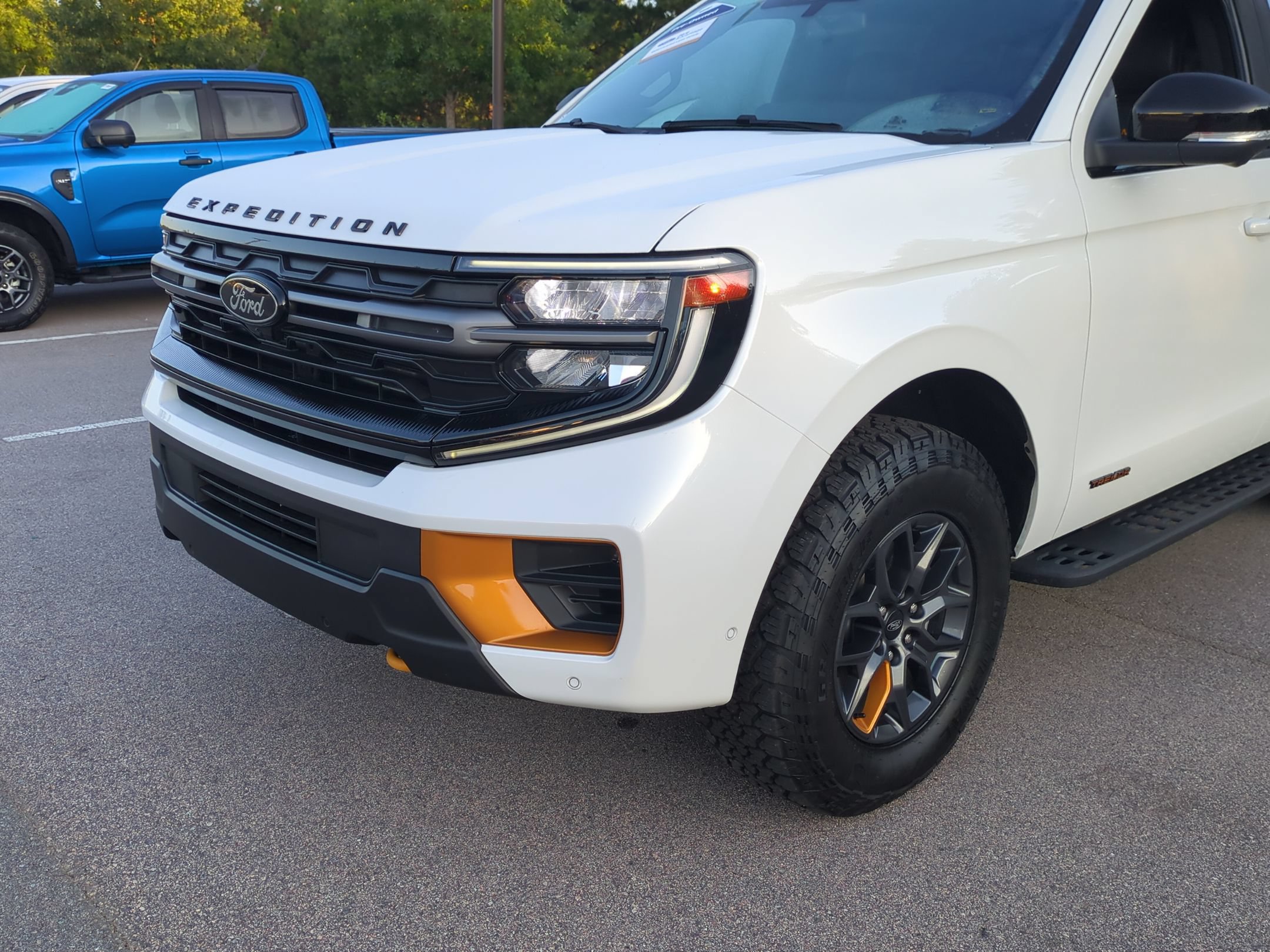 Certified 2025 Ford Expedition Tremor AWD/4WD image 10