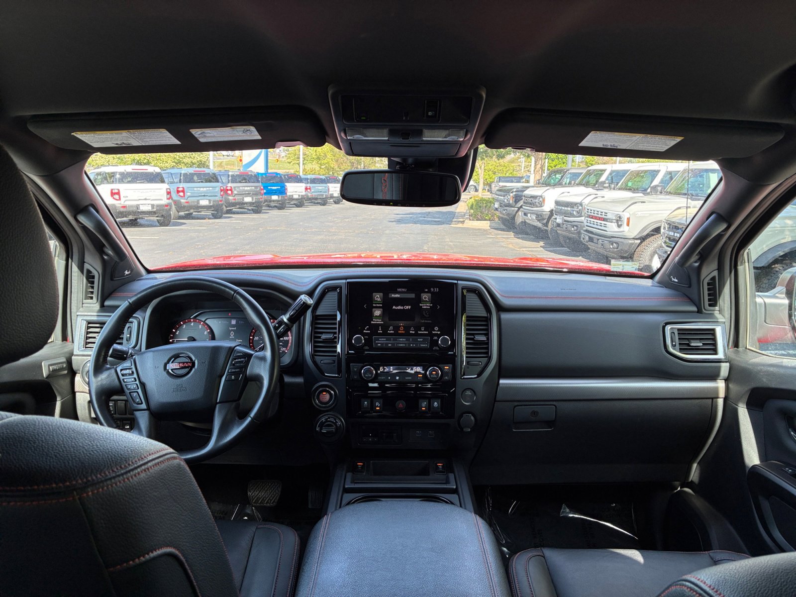 Used 2021 Nissan Titan PRO-4X w/ Pro-4x Convenience Package AWD/4WD image 20