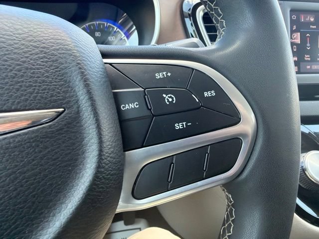 Used 2022 Chrysler Voyager LX FWD image 46