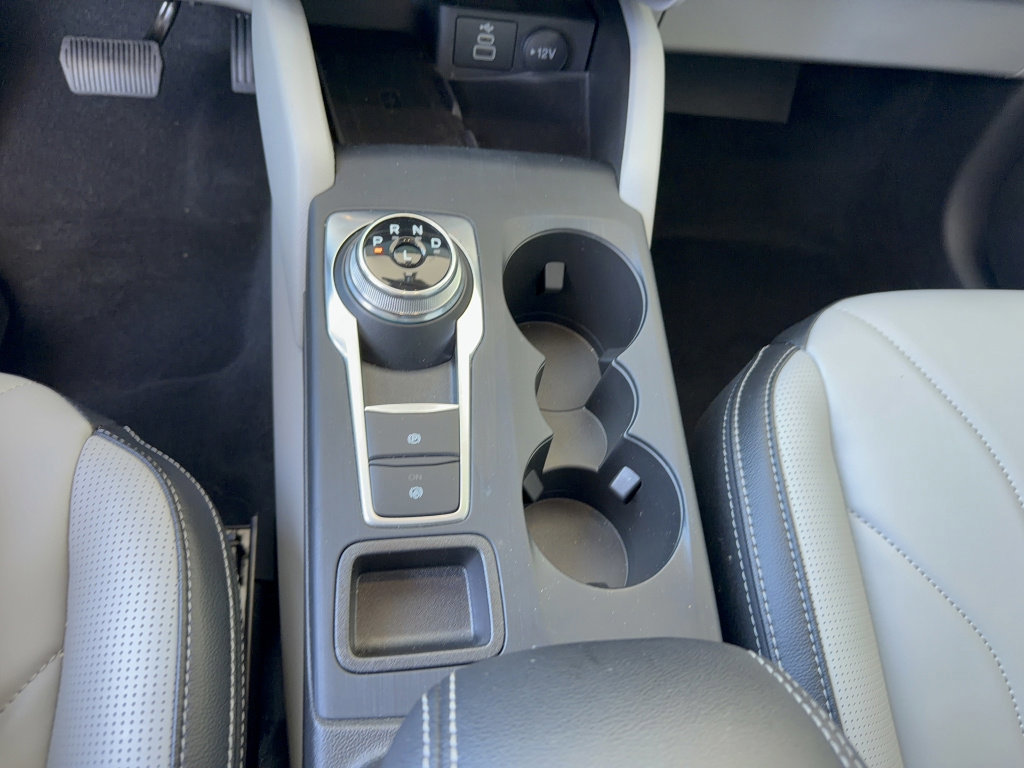 Certified 2025 Ford Escape SE w/ PHEV Premium Package image 22