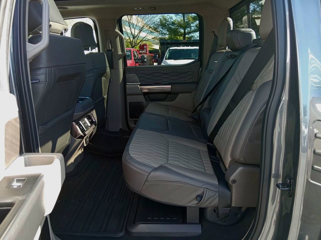 Certified 2025 Ford F450 Platinum w/ Platinum Plus Package image 13