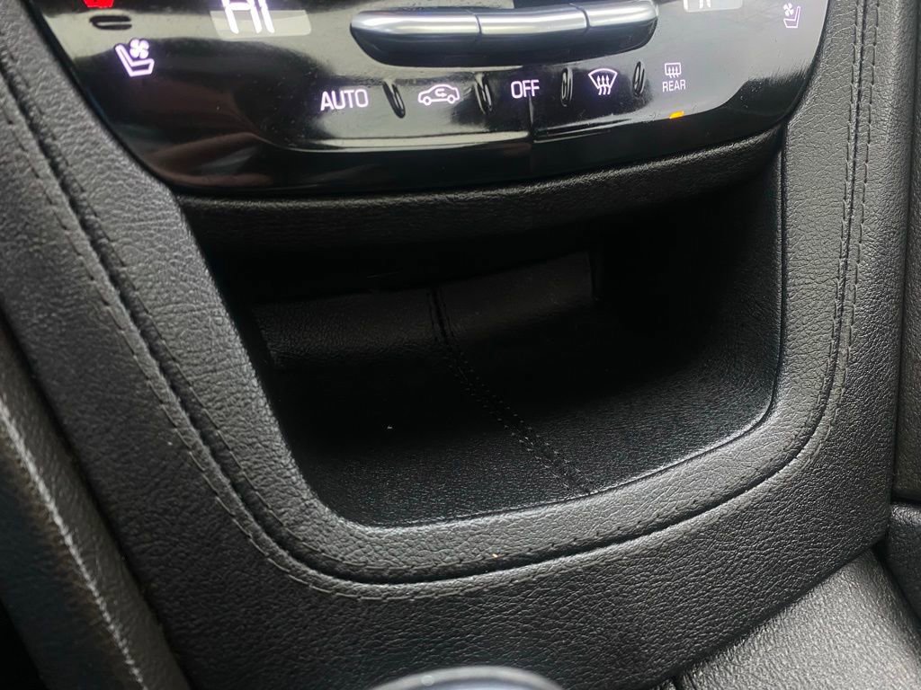 Used 2023 Cadillac XT6 Premium Luxury image 19