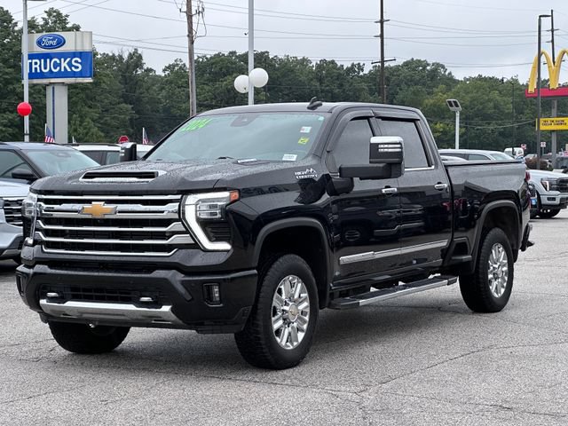 Used 2024 Chevrolet Silverado 2500 High Country AWD/4WD image 3