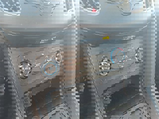 Certified 2018 Ford Focus SE image 17