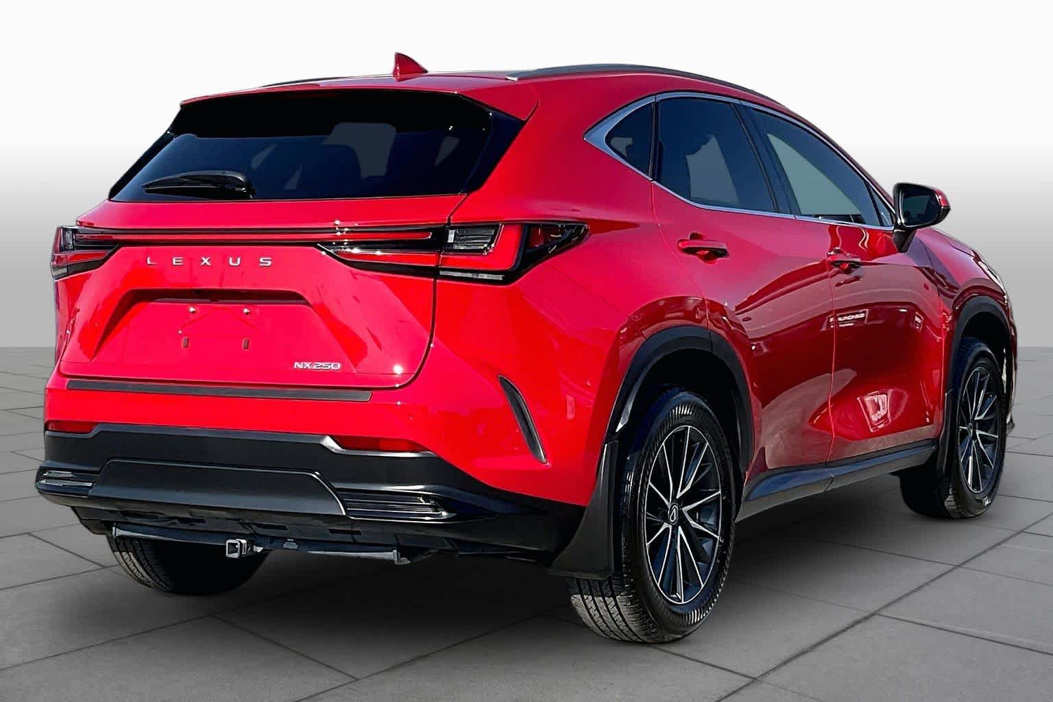 Used 2024 Lexus NX 250 FWD w/ Towing Package (2000 Lbs) image 13