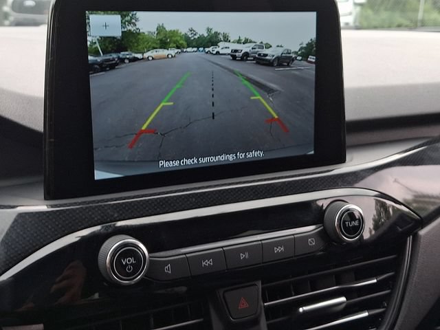 Certified 2025 Ford Escape ST-Line Select AWD/4WD image 29
