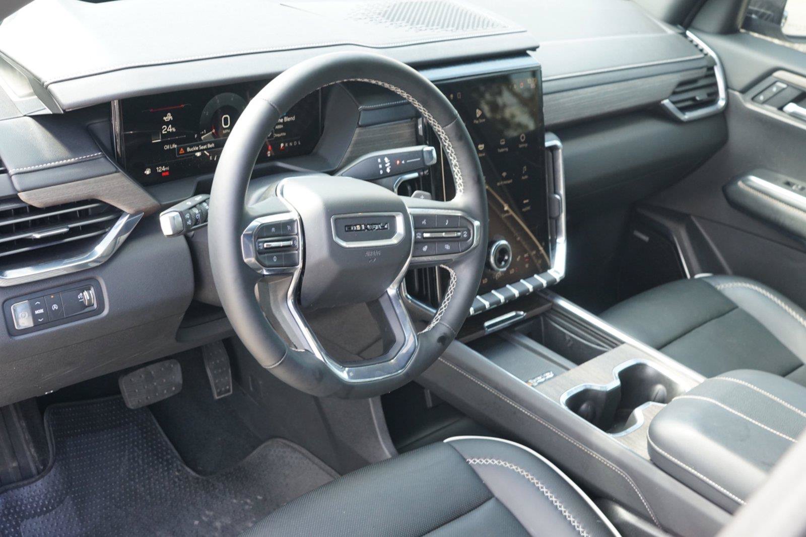 Used 2025 GMC Acadia Denali w/ LPO, Floor Liner Package FWD image 9