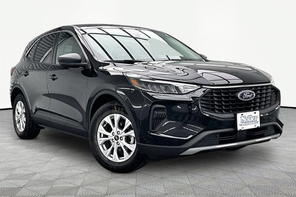 Certified 2024 Ford Escape Active w/ Cold Weather Package FWD image 12