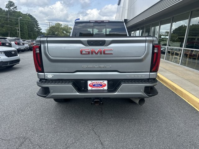 Used 2024 GMC Sierra 2500 Denali w/ Technology Package AWD/4WD image 4