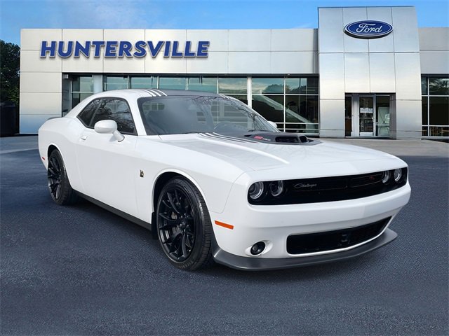 Used 2017 Dodge Challenger R/T Scat Pack image 1