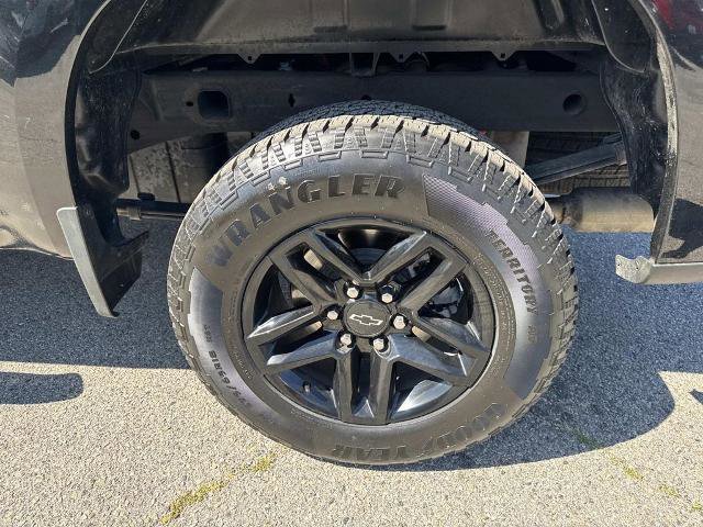 Used 2022 Chevrolet Silverado 1500 LT Trail Boss w/ LPO, Dark Essentials Package image 9