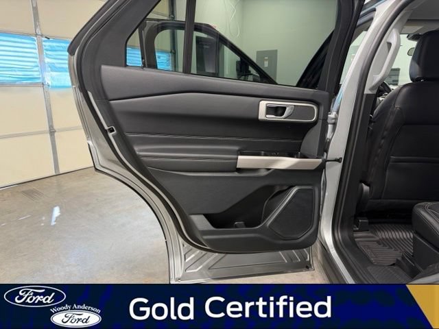 Certified 2024 Ford Explorer XLT w/ Equipment Group 202A RWD image 23