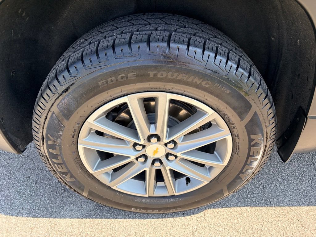 Used 2023 Chevrolet Traverse LT FWD image 30