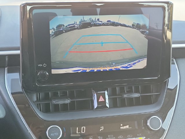 Used 2025 Toyota Corolla LE FWD image 11
