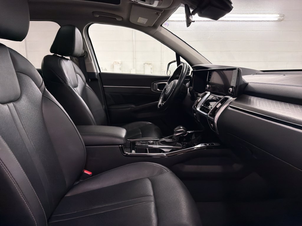 Used 2022 Kia Sorento SX FWD image 31