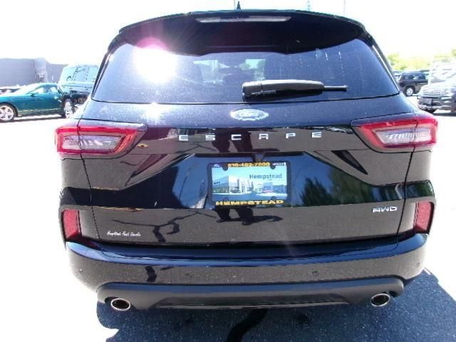 Certified 2023 Ford Escape ST-Line Select w/ Tech Pack #1 AWD/4WD image 7