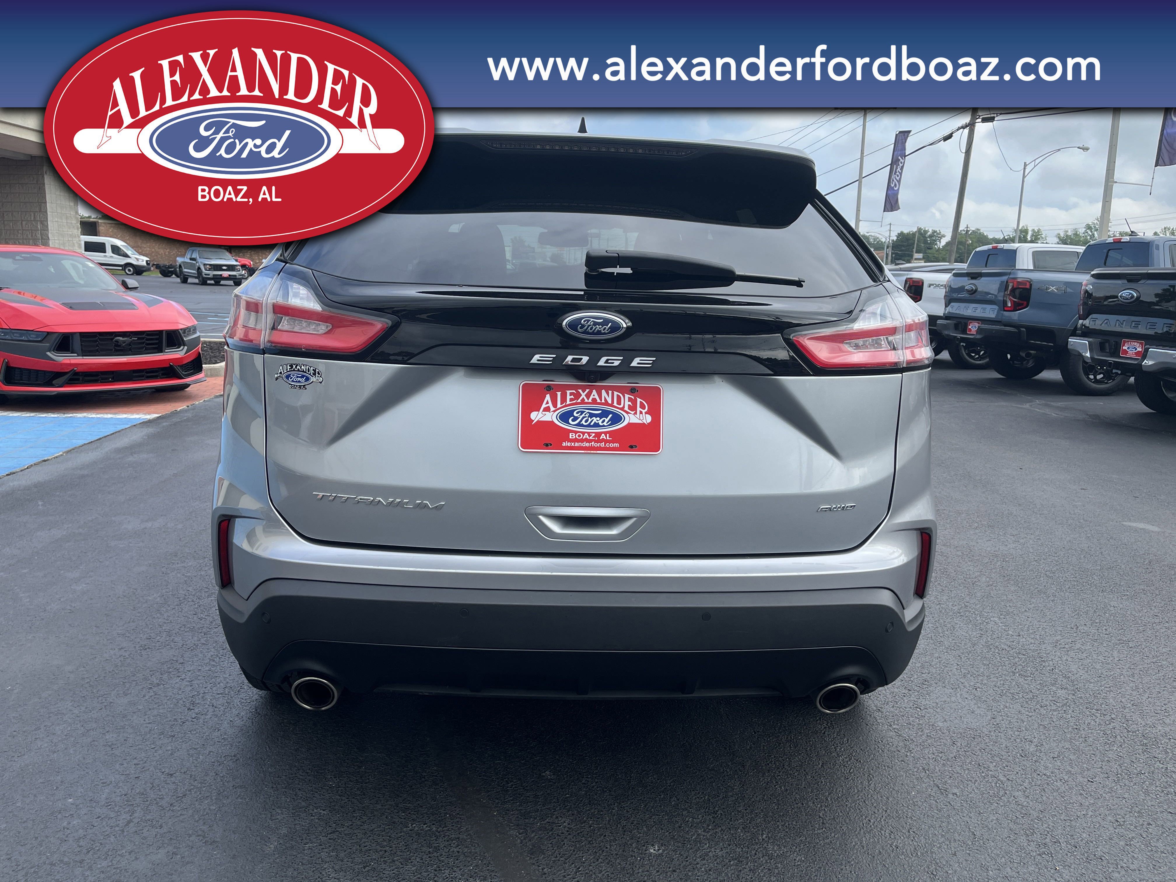 Certified 2024 Ford Edge Titanium image 3