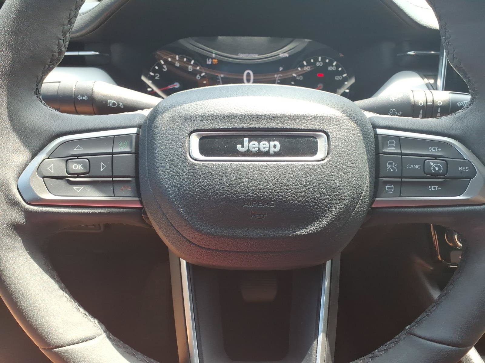 Used 2023 Jeep Compass Limited AWD/4WD image 15