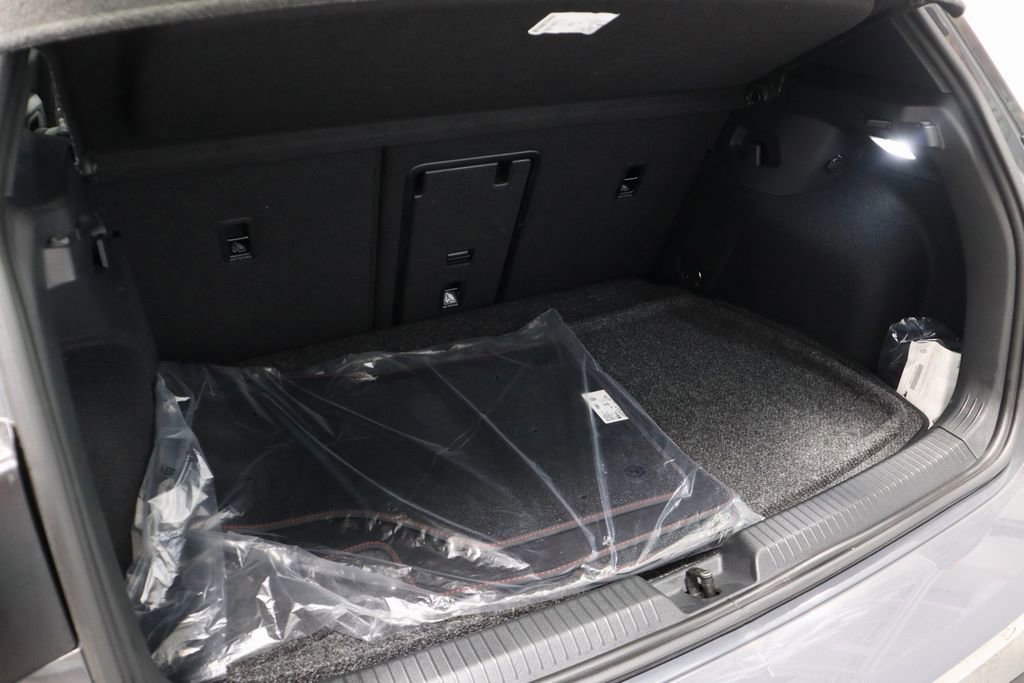 Used 2024 Volkswagen GTI SE FWD image 15