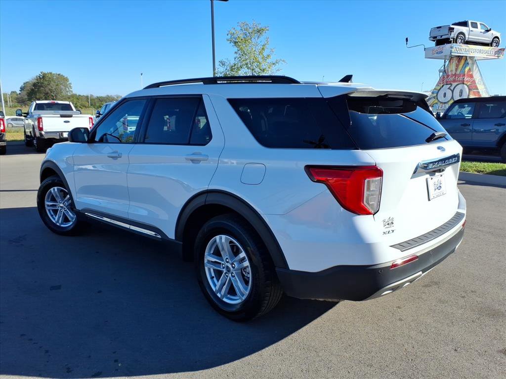Certified 2024 Ford Explorer XLT w/ Equipment Group 202A image 3
