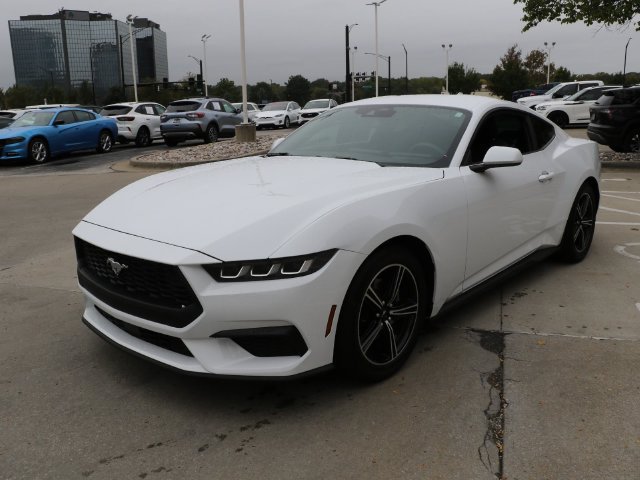 Certified 2024 Ford Mustang Coupe RWD image 3