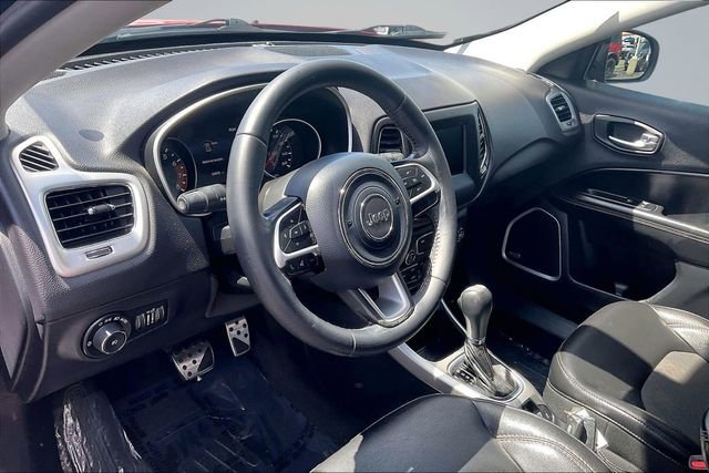Used 2018 Jeep Compass Latitude w/ Popular Equipment Group FWD image 13