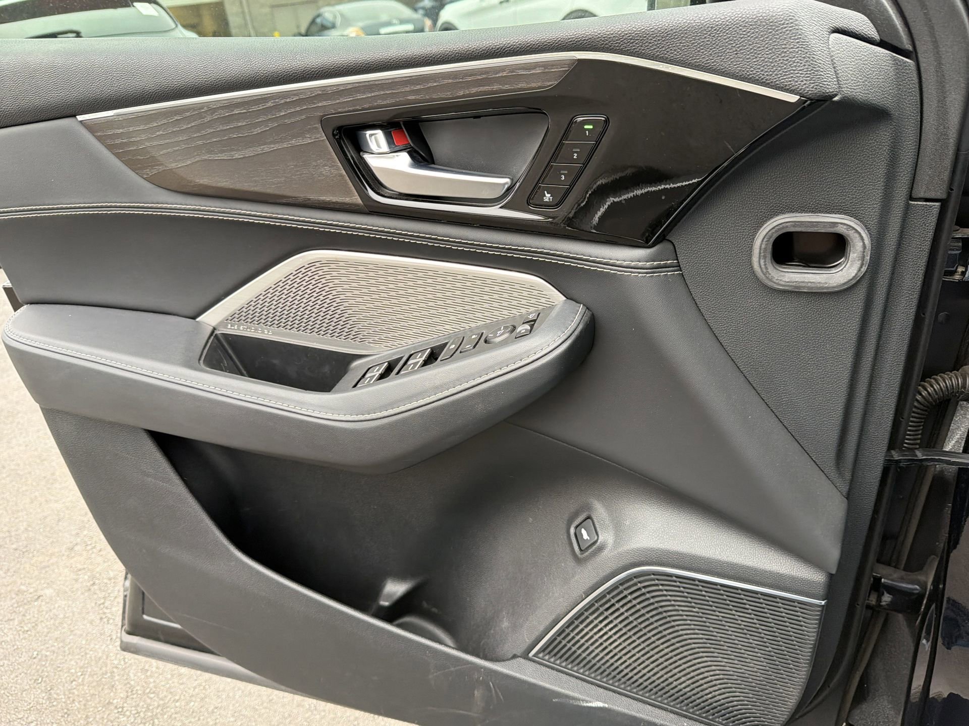 Used 2023 Acura MDX SH-AWD w/ Advance Package image 20