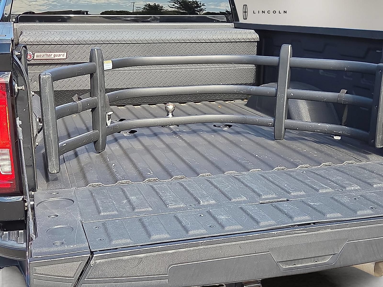 Used 2022 GMC Sierra 2500 AT4 w/ Gooseneck/5TH Wheel Package AWD/4WD image 8