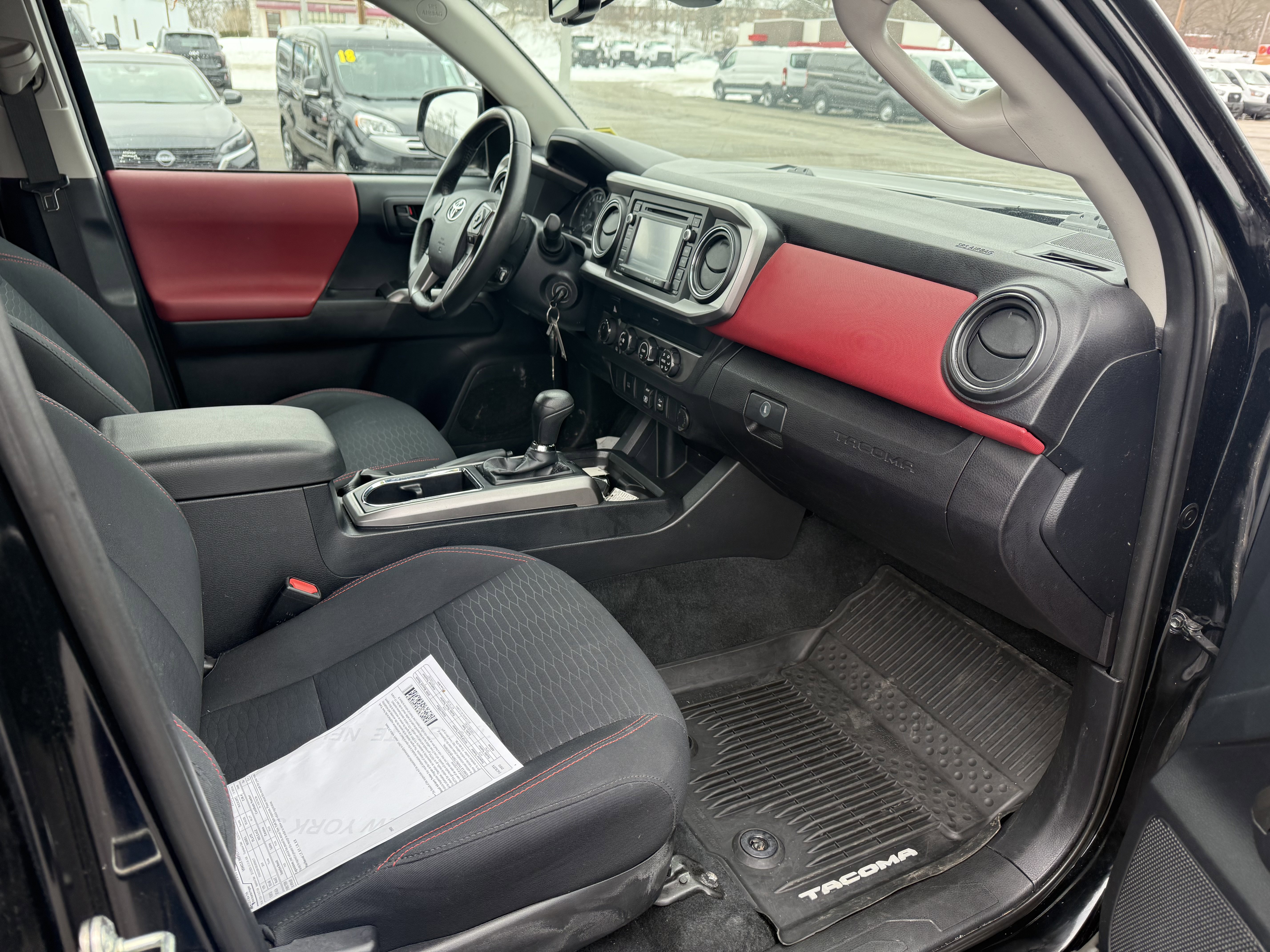 Used 2019 Toyota Tacoma SR5 image 11