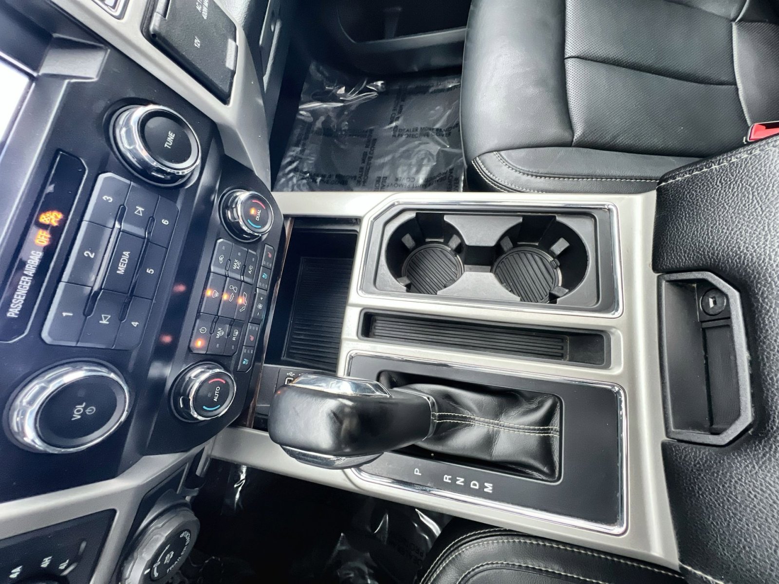 Certified 2019 Ford F150 Lariat image 22