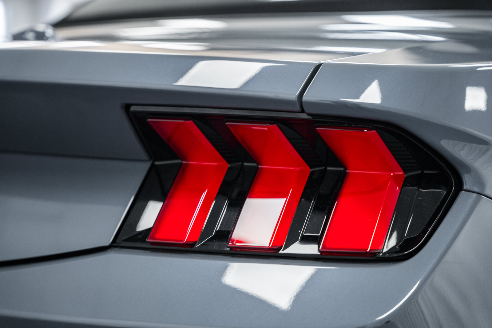Certified 2024 Ford Mustang Convertible RWD image 7