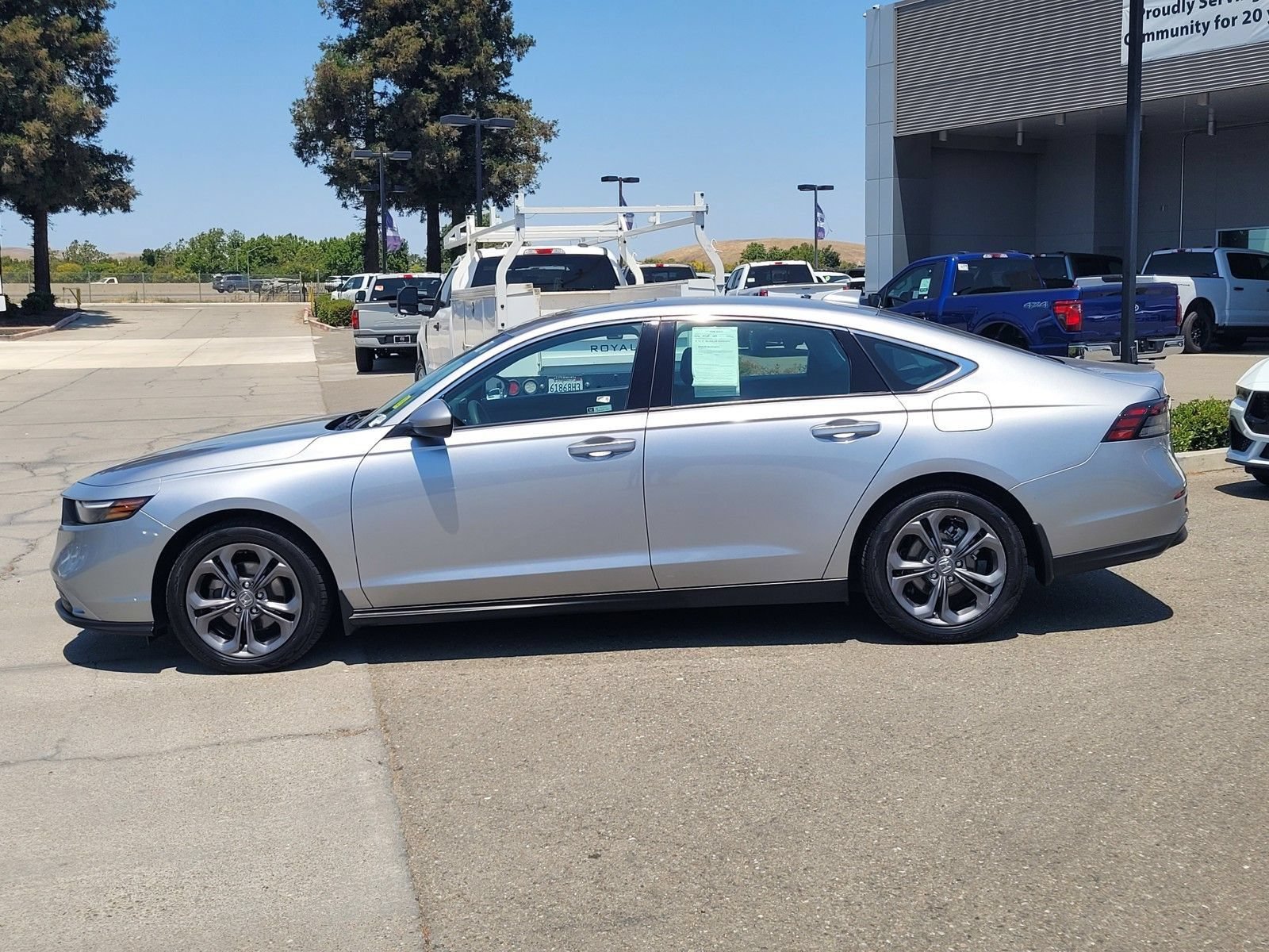 Used 2023 Honda Accord EX image 7