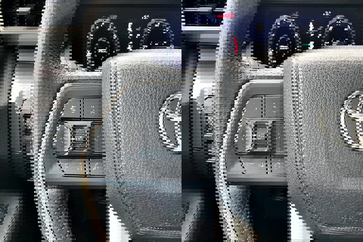 Used 2025 Toyota Tacoma TRD Off-Road image 24