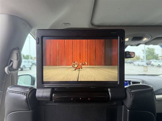 Used 2017 Chrysler Pacifica Limited FWD image 13