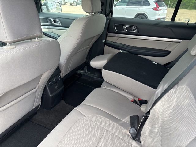 Certified 2018 Ford Explorer XLT w/ Equipment Group 201A image 6
