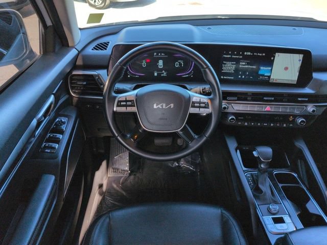 Used 2025 Kia Telluride LX FWD image 15