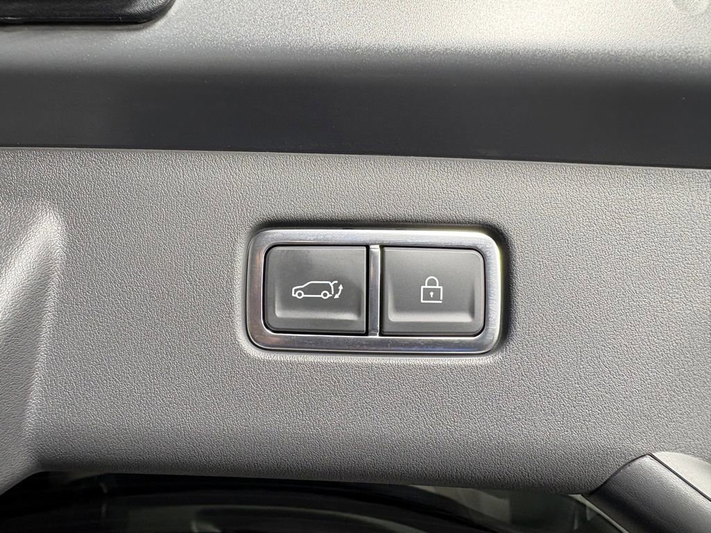 Used 2025 Kia EV9 GT-Line image 32