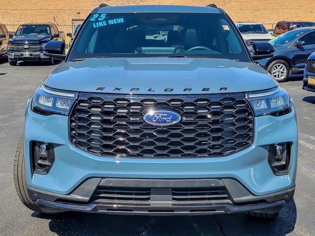 Certified 2025 Ford Explorer ST-Line w/ Premium Package AWD/4WD image 8