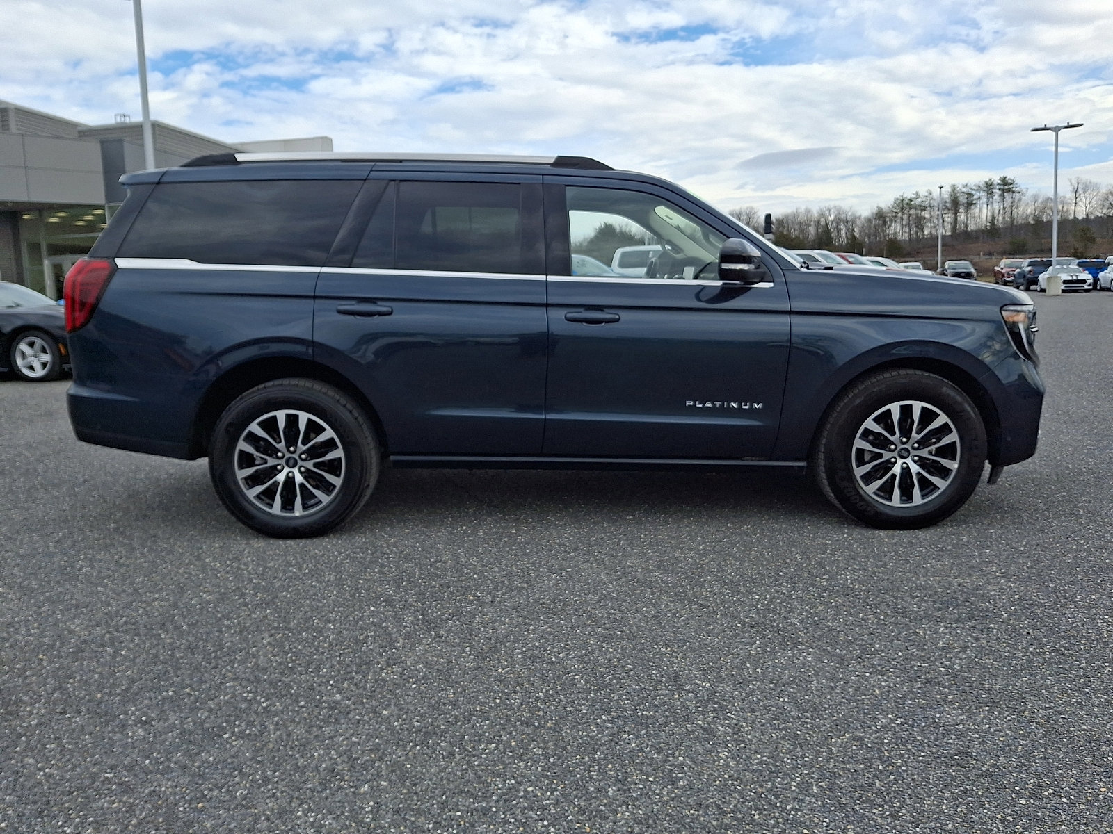 Certified 2025 Ford Expedition Platinum image 5