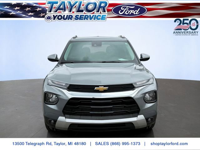 Used 2023 Chevrolet TrailBlazer LT FWD image 2