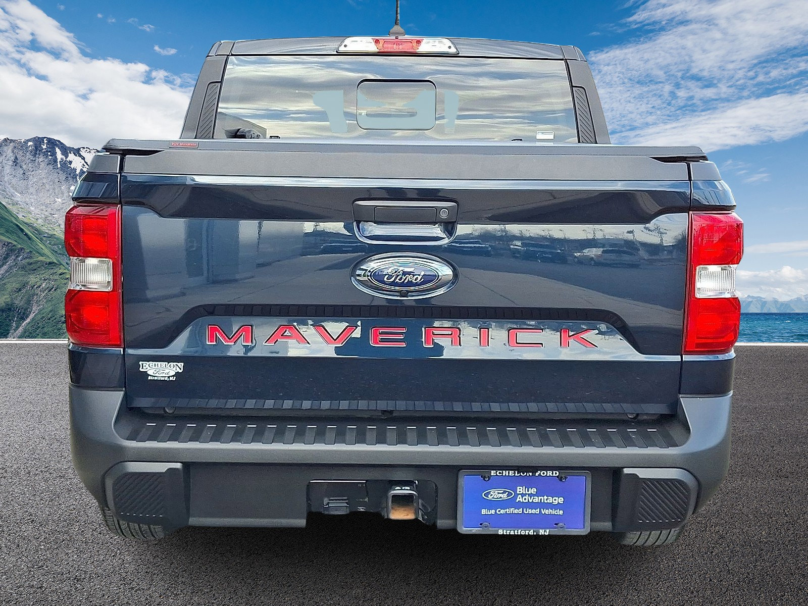 Certified 2022 Ford Maverick XLT image 3