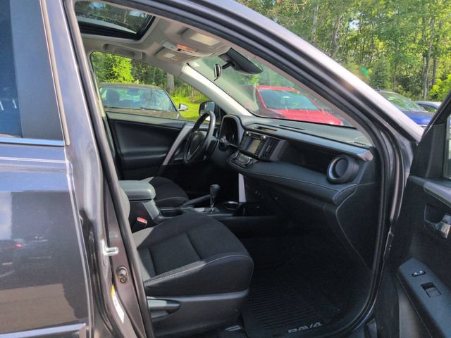 Used 2018 Toyota RAV4 XLE AWD/4WD image 15