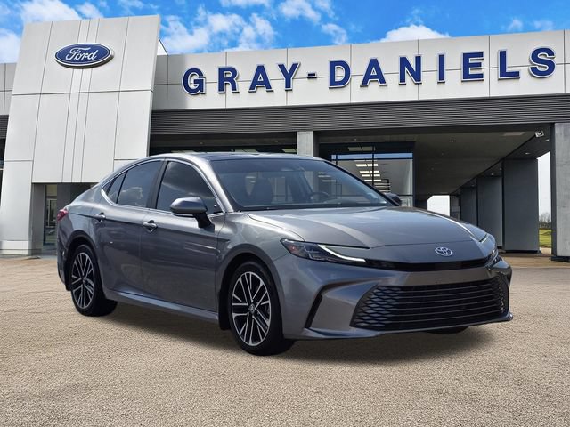 Used 2025 Toyota Camry XLE w/ Premium Package FWD image 1