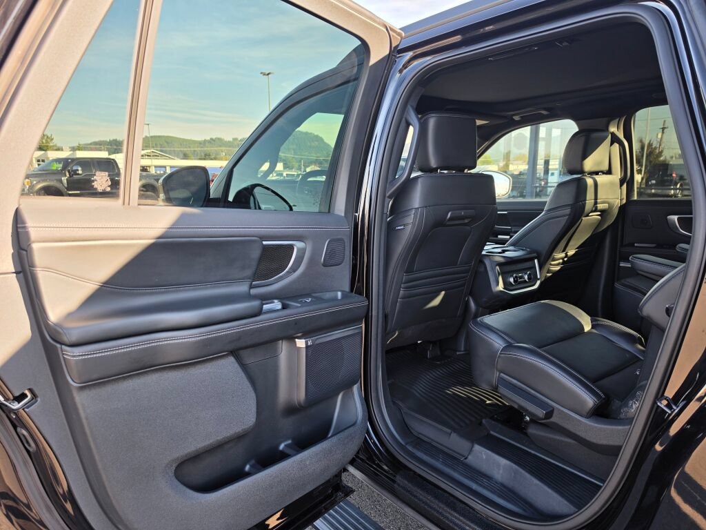 Certified 2025 Ford Expedition Max Platinum w/ Stealth Performance Package AWD/4WD image 11