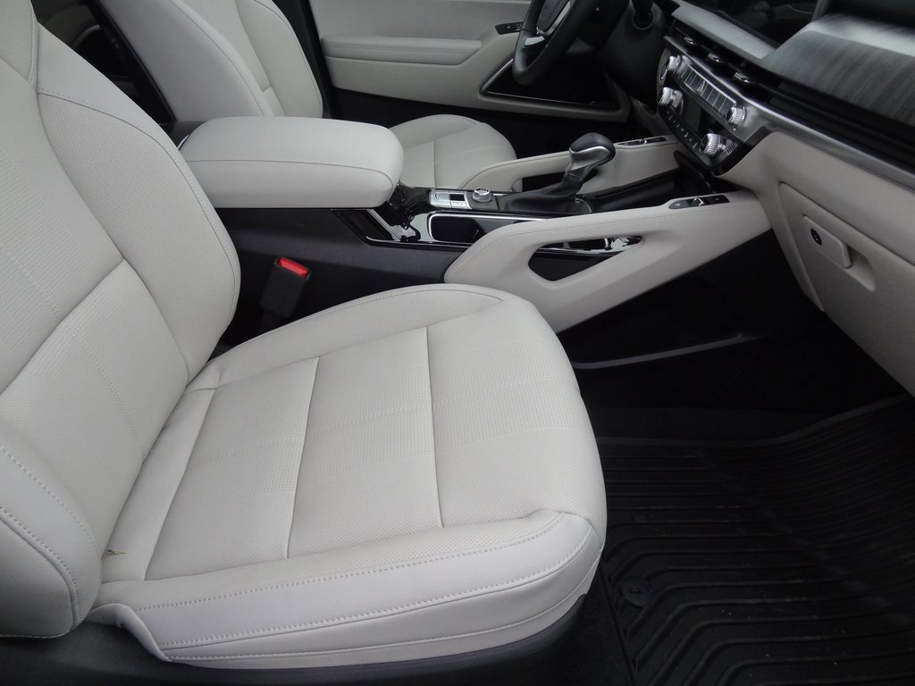 Used 2025 Kia Telluride EX image 17