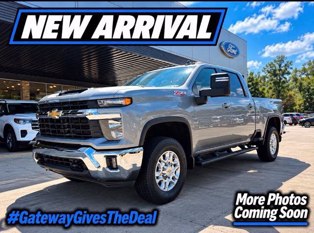 Used 2025 Chevrolet Silverado 3500 LT
