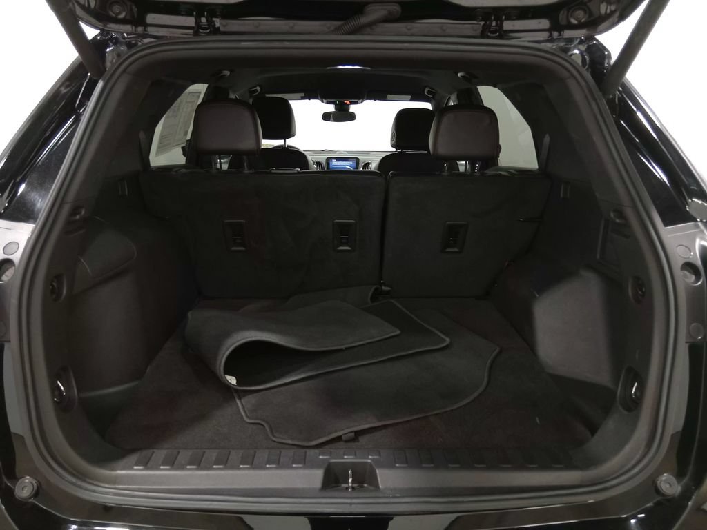Used 2023 Chevrolet Equinox RS AWD/4WD image 5