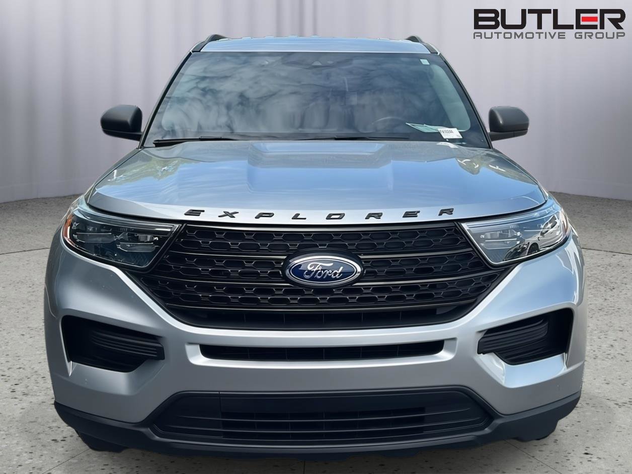 Certified 2024 Ford Explorer XLT RWD image 9